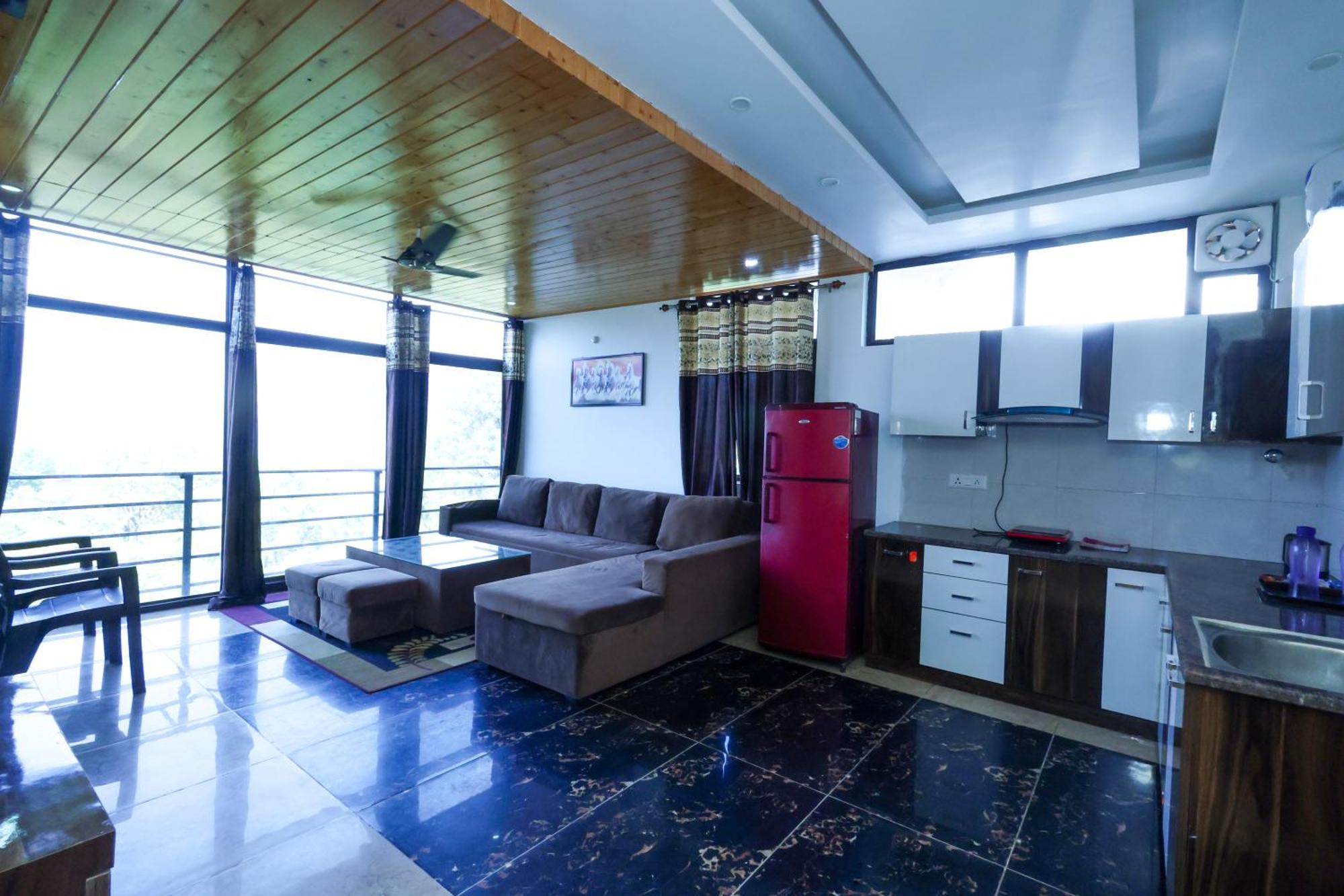شقة Cozy Heavenn 2Bhk I Kasauli I Mountain View 93O68I282O المظهر الخارجي الصورة
