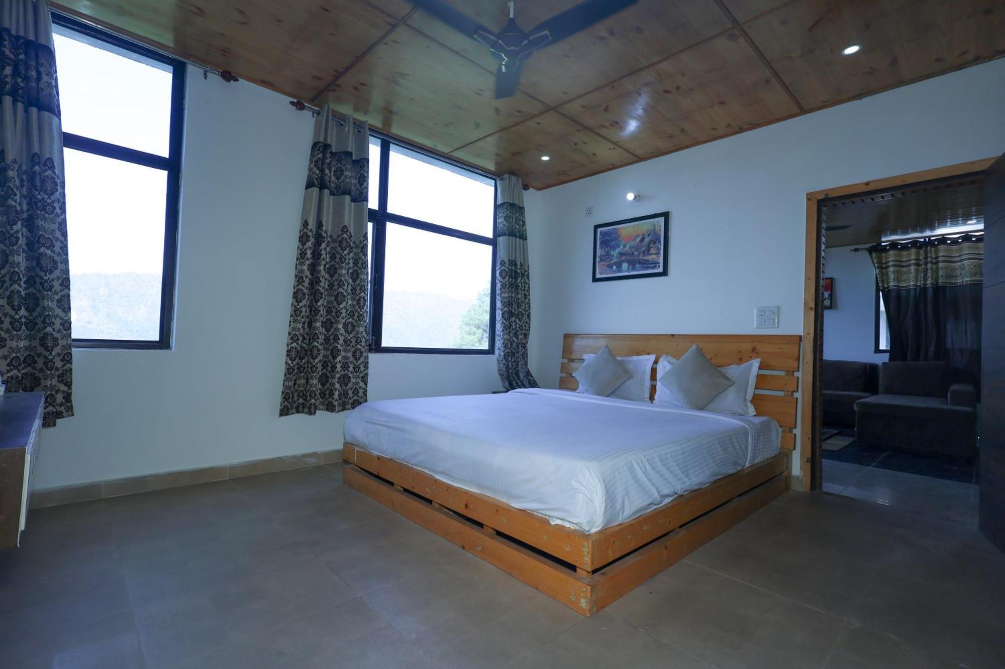 شقة Cozy Heavenn 2Bhk I Kasauli I Mountain View 93O68I282O المظهر الخارجي الصورة